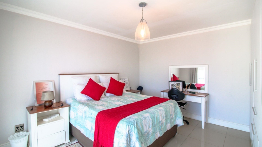 6 Bedroom Property for Sale in Gonubie Eastern Cape